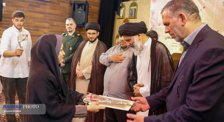 فداکاران بی‌ریا تقدیر شدند